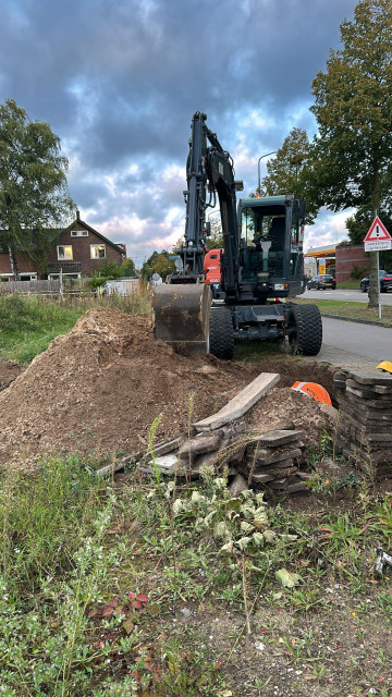 De Lange Grondverzet Rooien van hoogspanningskabels